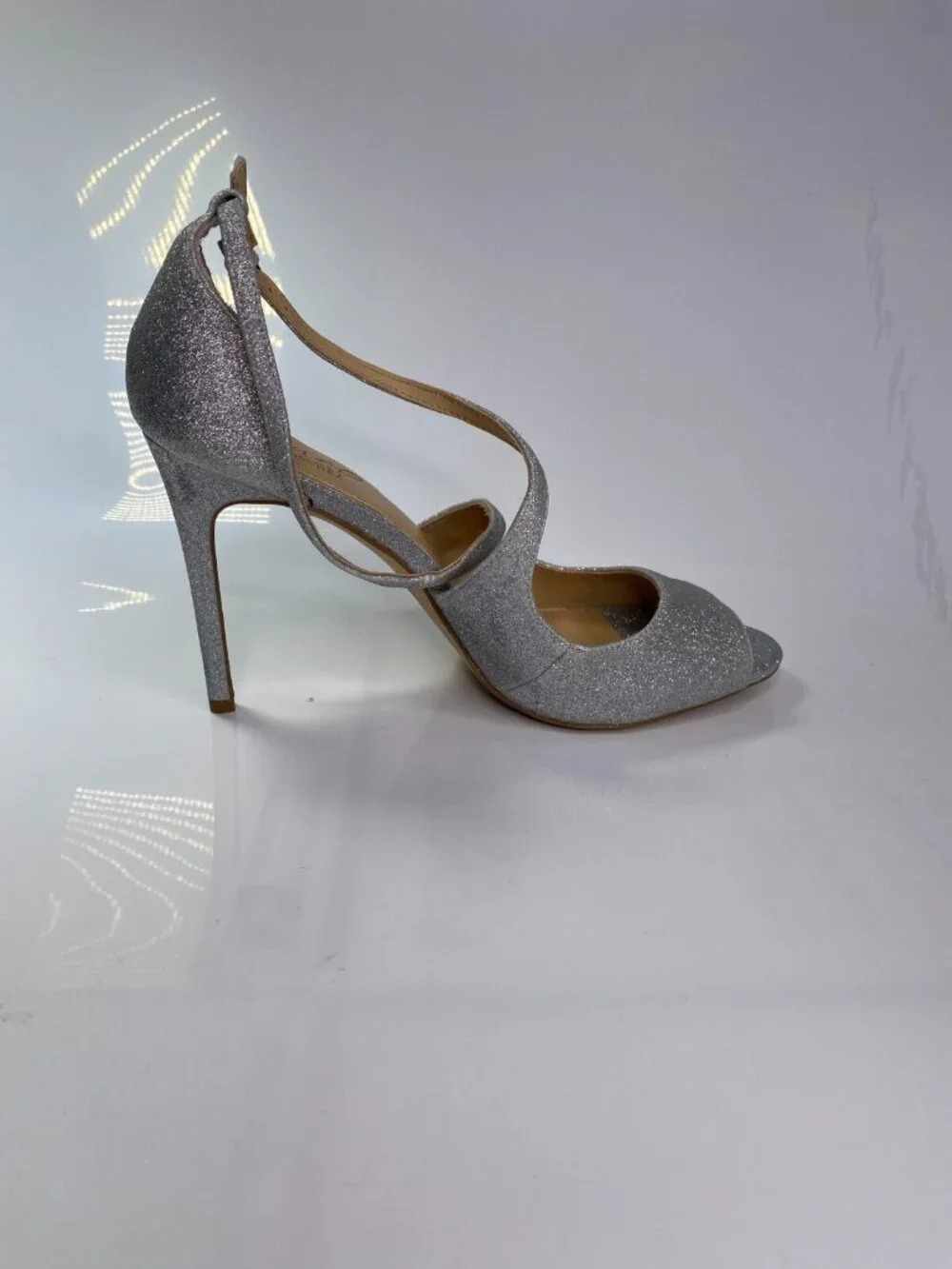 Jewel Badgley Mischka Women's Silver Glitter Double Strap Peep Toe Heel Sz 9